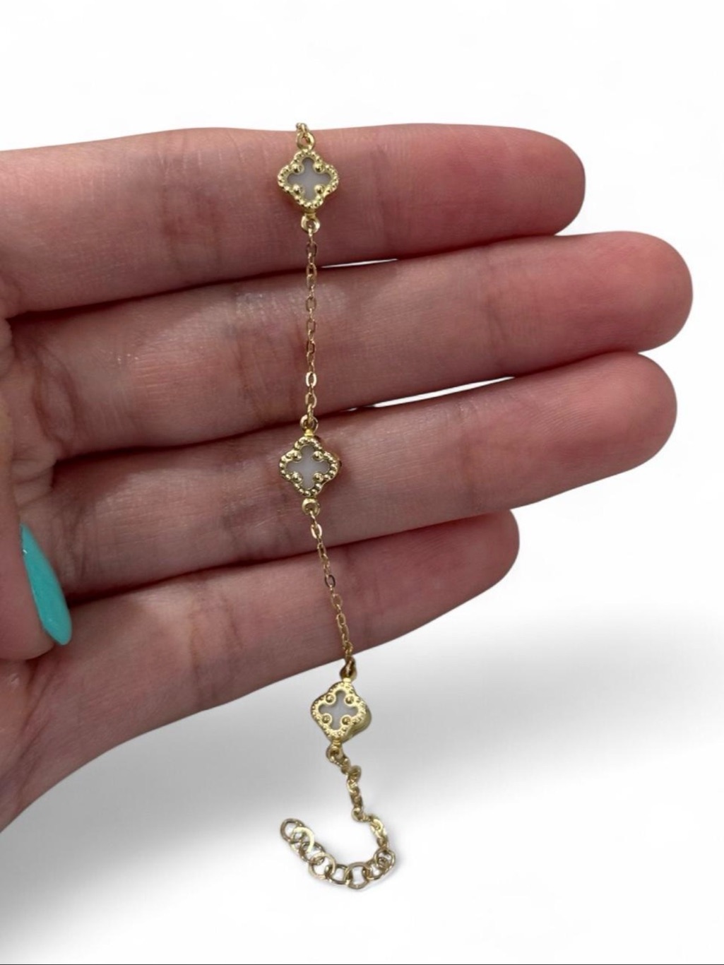 Delicate 14k Yellow Gold Clover Bracelet